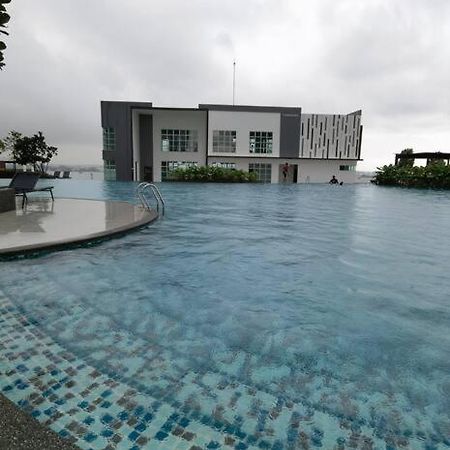 A1403 JB CITY SKS HABITAT LARKIN 2BR 6Pax 100mbps NETFLIX!! By STAY Johor Bahru Esterno foto