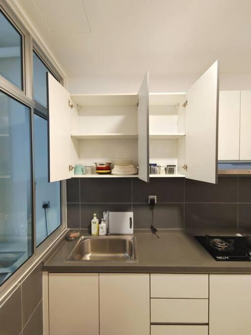 A1403 JB CITY SKS HABITAT LARKIN 2BR 6Pax 100mbps NETFLIX!! By STAY Johor Bahru Esterno foto